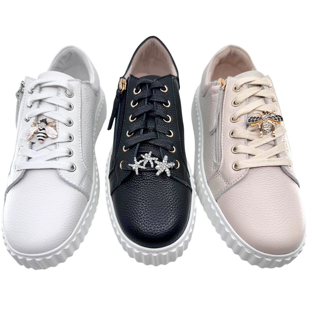GELATO WHITE BEE LACE CHARM (PAIR)